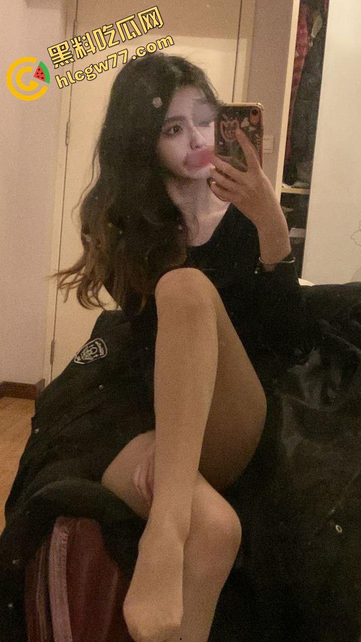 长沙校花『凯雯』私底下是小母狗?美拍背后的骚气日常曝光,被爆射到屁股发烫!