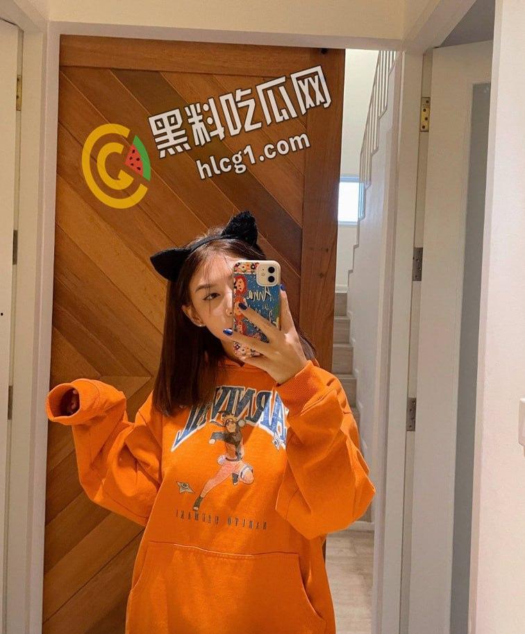 重庆某酒吧dj极品身材网红 颜值很高的极品美女 外表高冷御姐私下玩很开 超大大尺度私拍流出 兄弟们欣赏一下