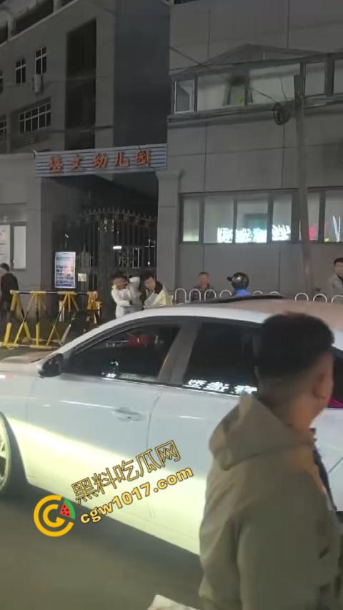 通州暴力事件震惊全城,饿了么专送外卖员突然发难,残忍刺客眼睛,现场混乱,令人毛骨悚然!