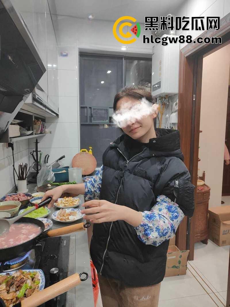 娶个骚浪老婆爽翻天，一人多肤小护士，黑丝角色扮演日日操新老婆，鸡巴天天没软过！