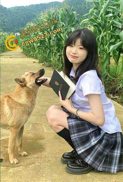 海角乱伦!贪玩的大学生表妹,诱惑的禁忌之恋,叔叔托我照顾她,我却将大屌深深插入表妹嫩穴