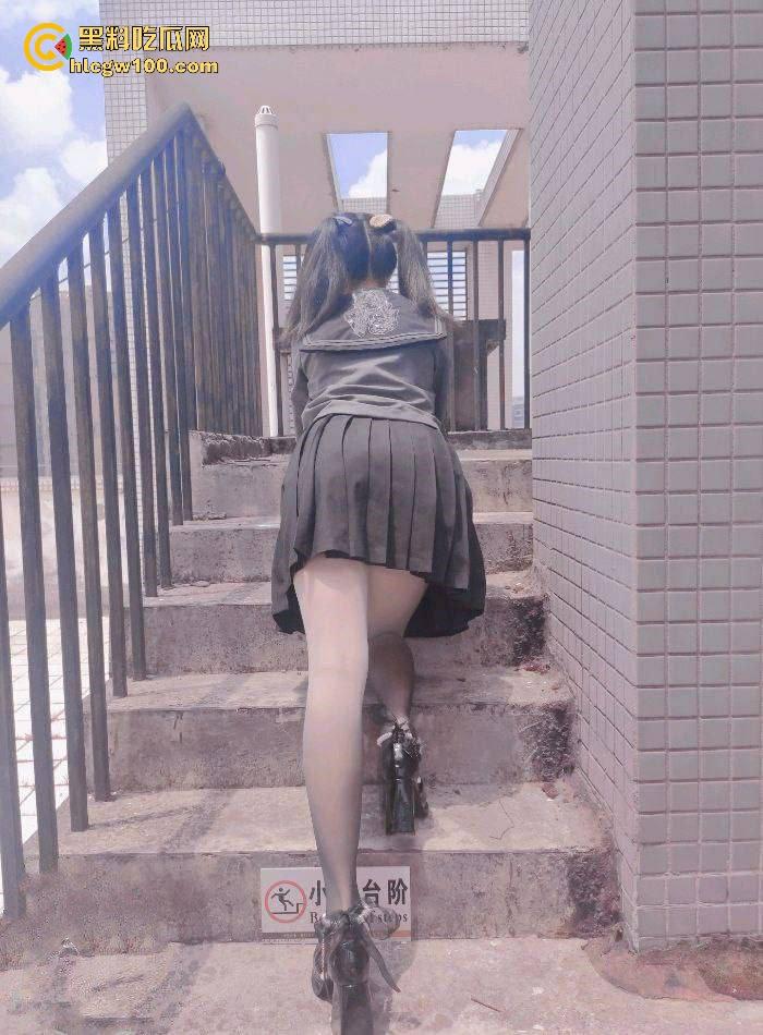 南宁双马尾学生妹【胡九万】骚浪视频流出，清纯脸装不住母狗心，动作骚得像条狗，撸点高到让人瞬间射！