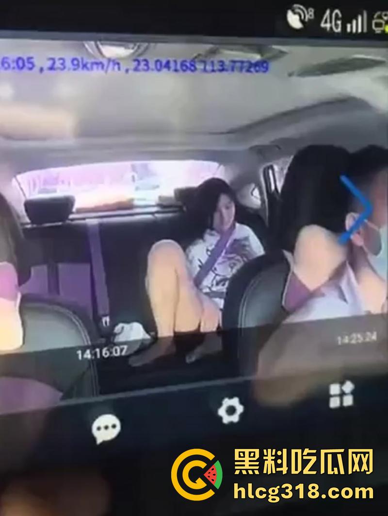 长腿学生妹网约车自慰，被监控偷拍全程偷拍，在车上看片玩穴，勾引司机免车费，这么饥渴么？