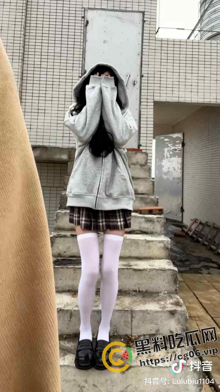 开盒抖音三百万身材博主【卢卢biu】首次露脸公开 史诗级照骗 好悬没给我牛牛吓萎了