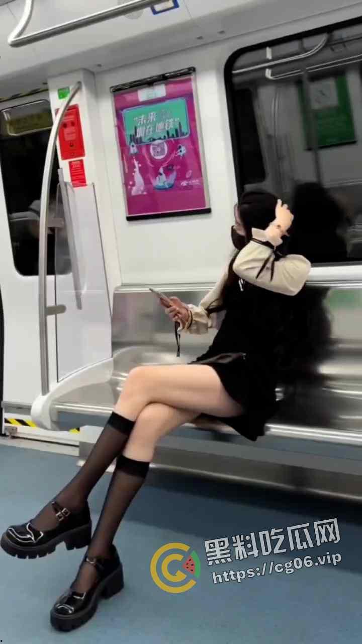 开盒抖音三百万身材博主【卢卢biu】首次露脸公开 史诗级照骗 好悬没给我牛牛吓萎了