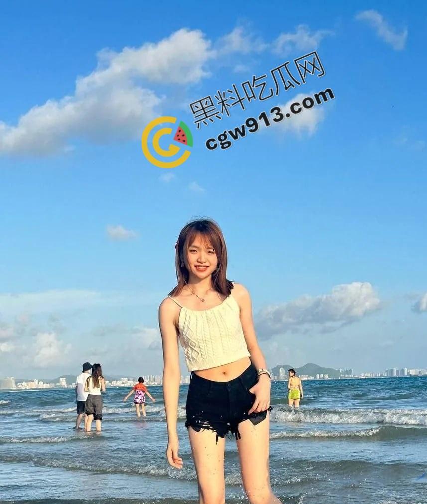 上海财经大学嫩妹黄玉凤: 金主爸爸的掌上明珠or富二代的新欢女主角,她究竟有何魅力?