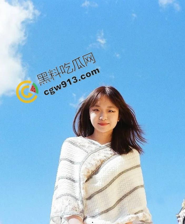 上海财经大学嫩妹黄玉凤: 金主爸爸的掌上明珠or富二代的新欢女主角,她究竟有何魅力?