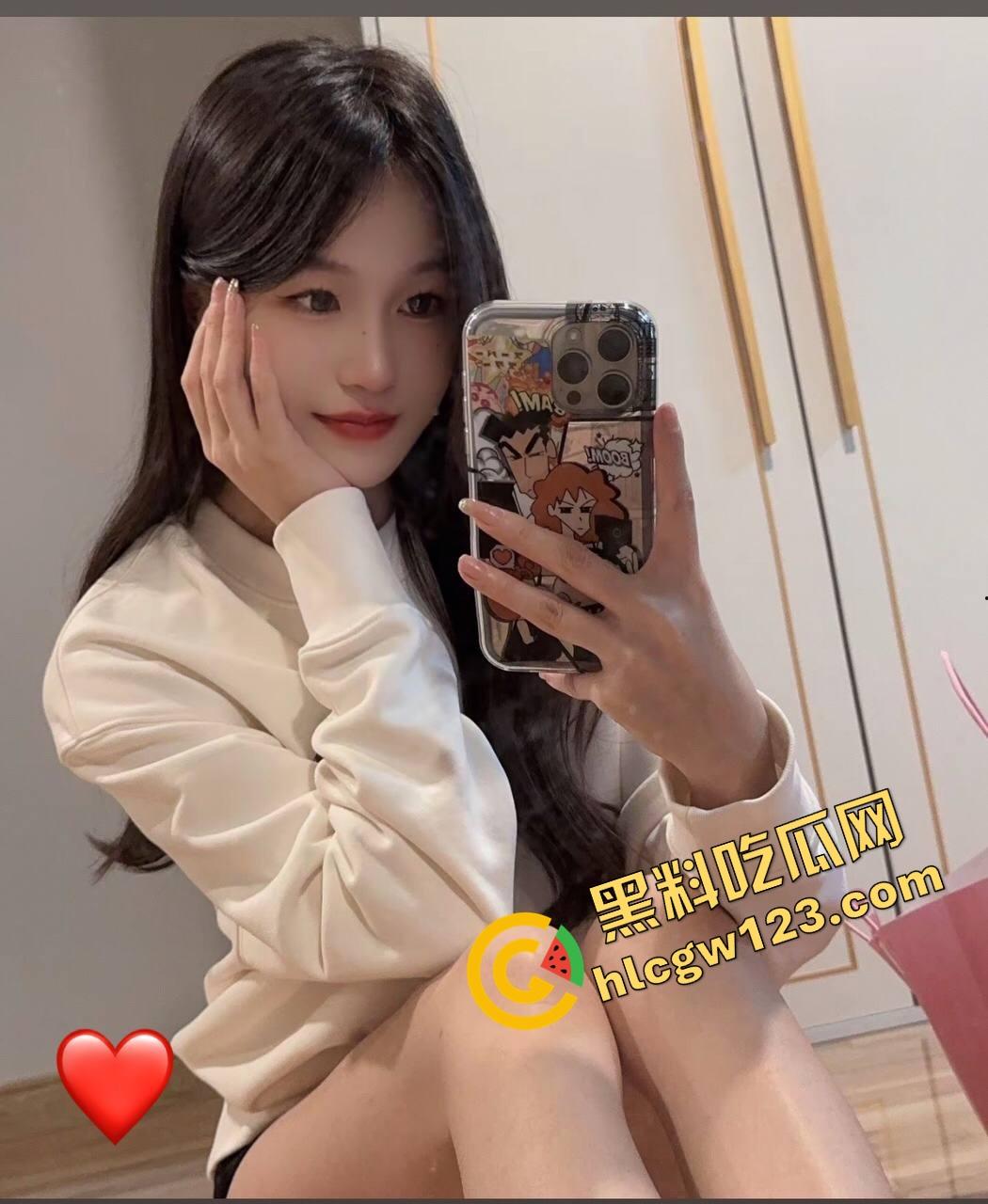 拳交女王【赵琳】开逼打鸡蛋,搅拌搅到逼喷浆!逼大如碗啥都能塞,鸡蛋打进去还能再抠着搅三圈!