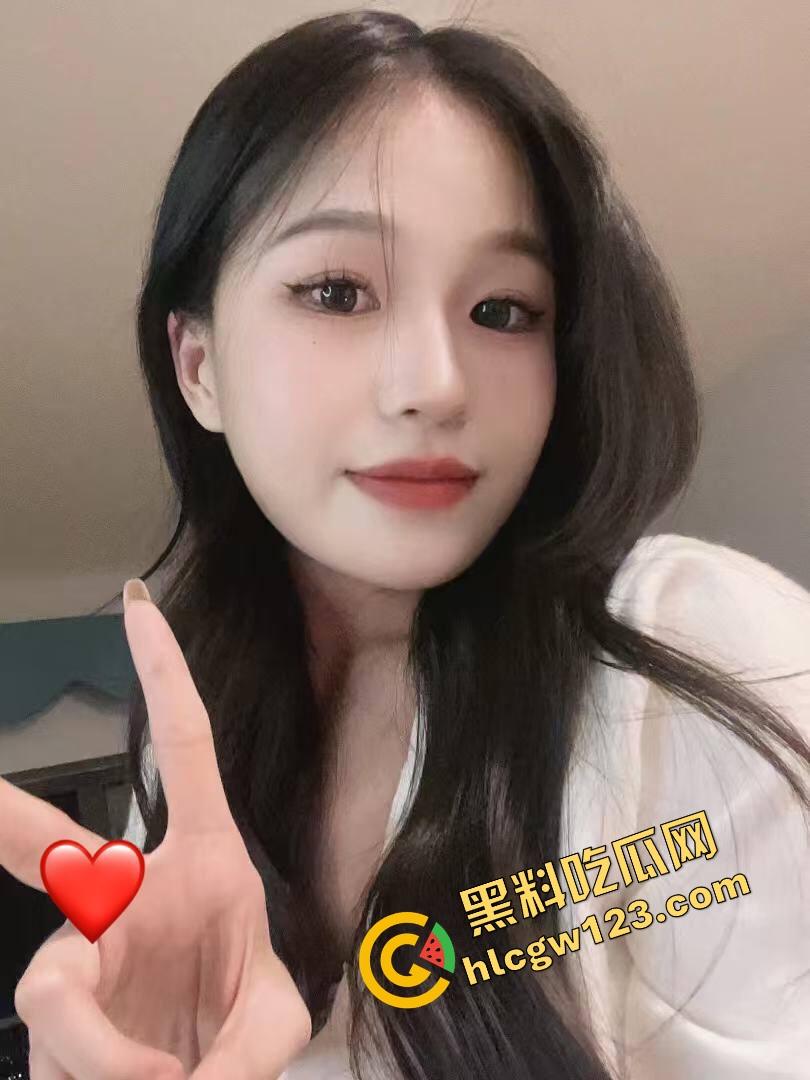 拳交女王【赵琳】开逼打鸡蛋,搅拌搅到逼喷浆!逼大如碗啥都能塞,鸡蛋打进去还能再抠着搅三圈!