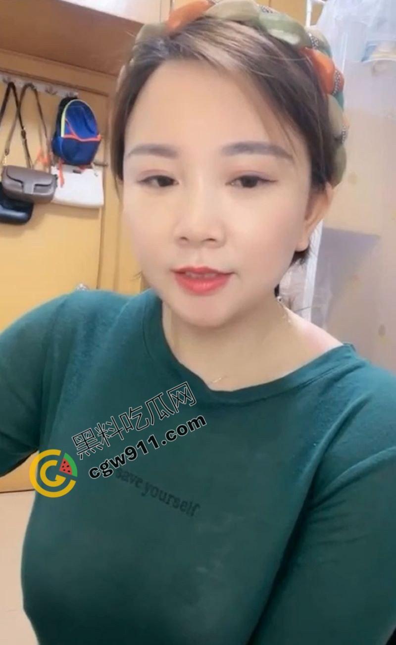 抖音网红【你家麦子】居家直播:巨乳激荡全场,自慰淫水四溅,挑逗眼神撩拨无数粉丝热血沸腾