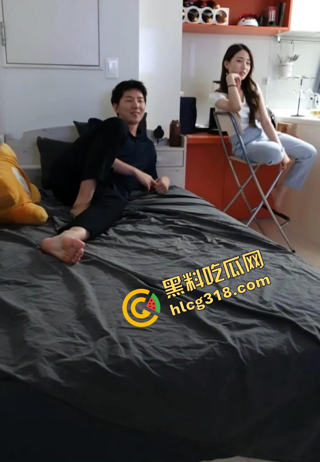 韩国大佬民宿约炮开搞少妇，一瓶清酒下肚刚洗完澡就骑上来咬耳朵，扭成一条蛇求插到子宫口！