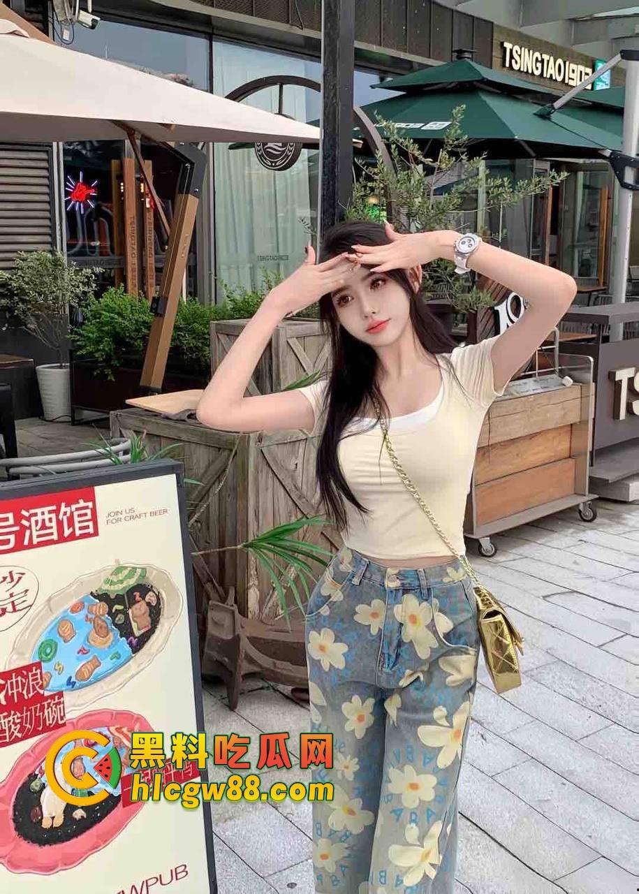 光卖逼一天7K,找三爸爸包吃包住包整容,共享鸡轻松月入3W+起,这年头真是躺着赚钱比上班还快!