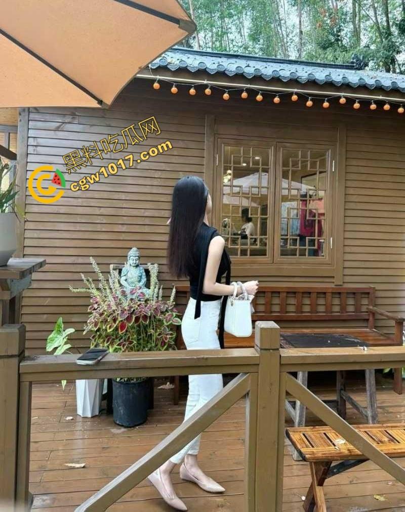 贵州人妻【陈嘉怡】肉欲视频曝光全网,肥臀乱颤奶波荡漾,春情迷离浪叫不断,粗屌深入湿穴狂操,欲火熊熊燃遍网络