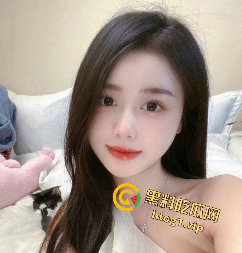 终于搞定小姨子!自带情趣制服,中途男朋友竟然查岗,这骚穴真是润得不行!