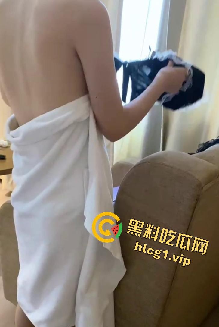 终于搞定小姨子!自带情趣制服,中途男朋友竟然查岗,这骚穴真是润得不行!