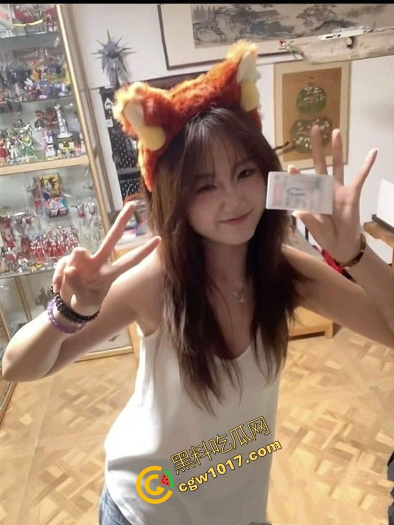 上海电力大学【贾赵依】醉酒失身:狂野激情视频曝光,同学狂操嫩穴,淫荡姿态尽显,令人血脉贲张