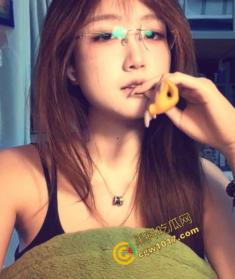 上海电力大学【贾赵依】醉酒失身:狂野激情视频曝光,同学狂操嫩穴,淫荡姿态尽显,令人血脉贲张