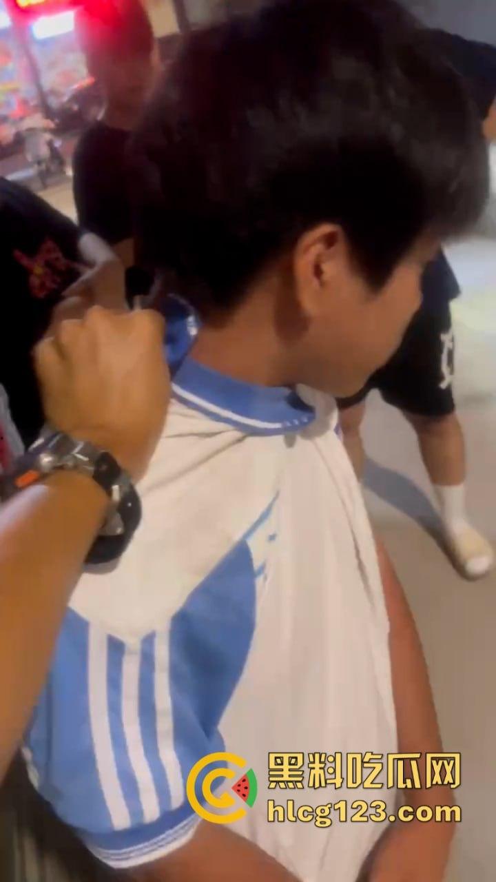 醒醒吧孩子!【汕头金平区】未成年小学生偷外卖被抓现行 人不大胆不小