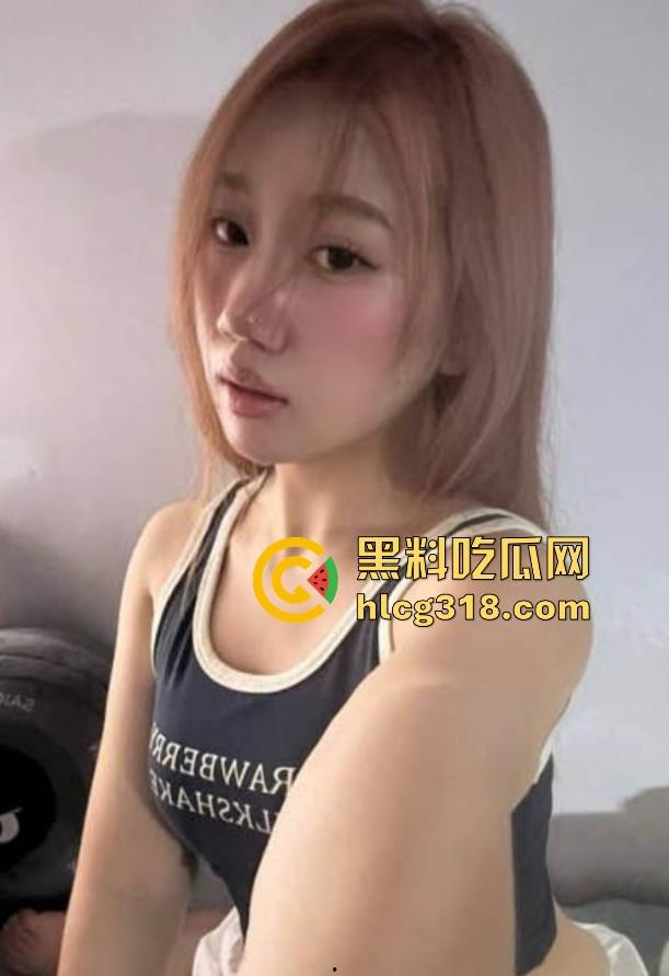 海角乱伦大神【姐弟一世情】最新力作 饥渴骚姐主动勾引足交 多姿势配合挨操 骚母狗根本停不下来 ！