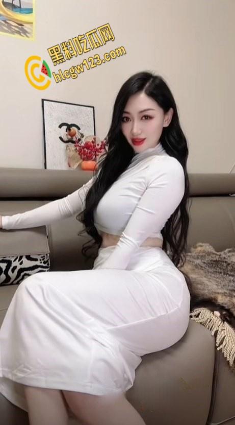 巨乳网红【于掌柜】, 自慰视频情趣内衣,假鸡巴自慰淫荡又饥渴!