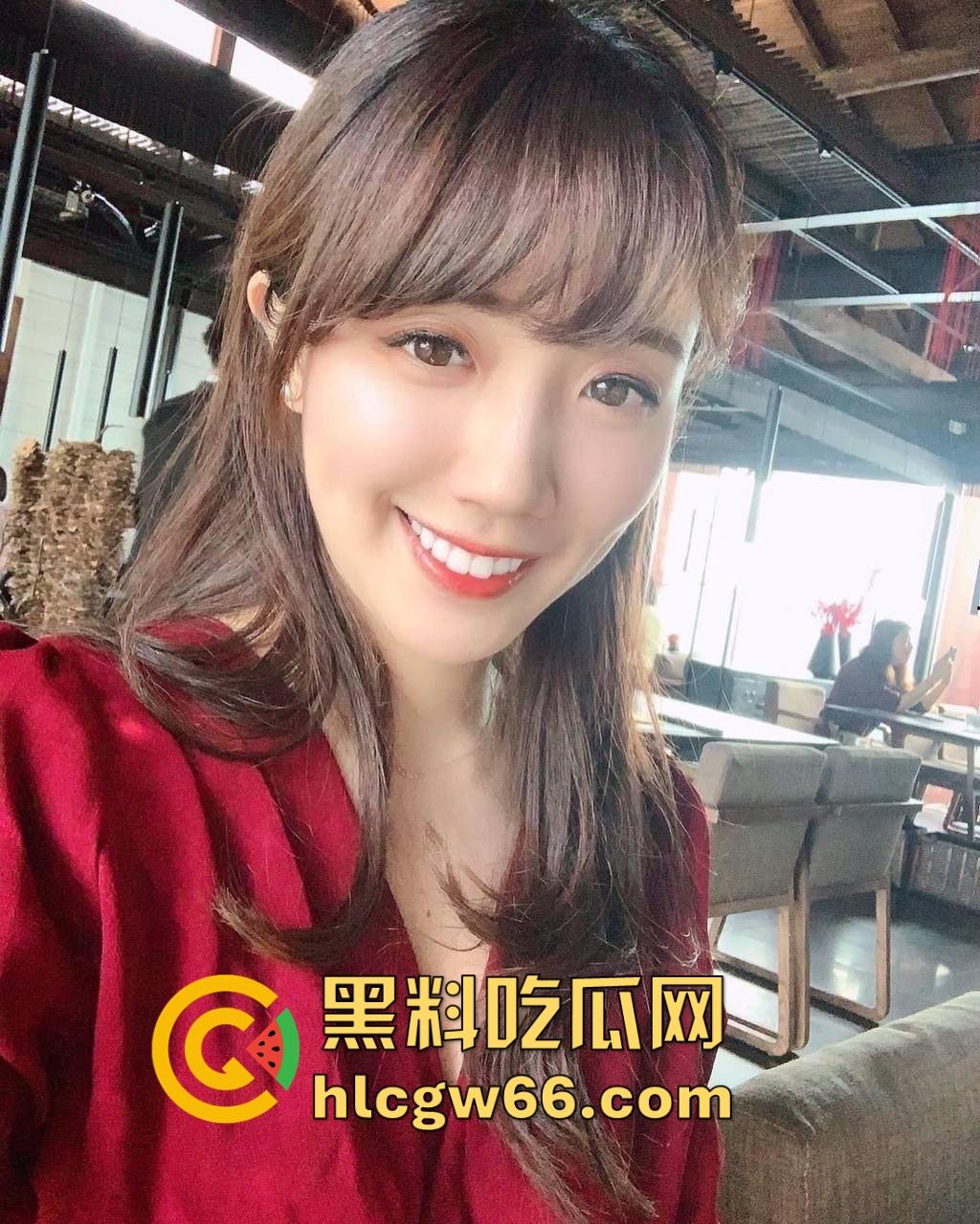 海角大神 恋母少年的心声 接老妈的老情人吃饭喝酒 被我灌醉后 我在客厅操老妈给他带绿帽