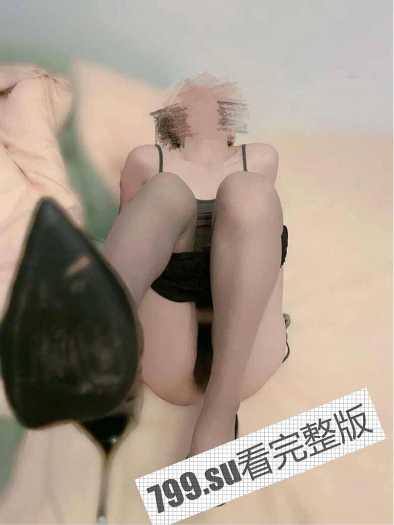 痴迷姐弟恋『姐姐的小飞棍』新作 - 求姐姐穿灰丝袜足交 然后后入爆操