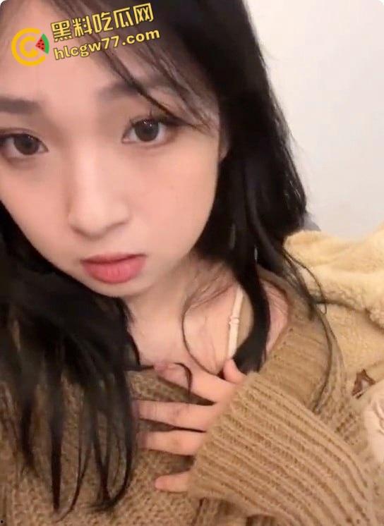 08年小伙惨变“备胎王”,女友被撩走还蒙在鼓里,狗血剧情太有意思了!