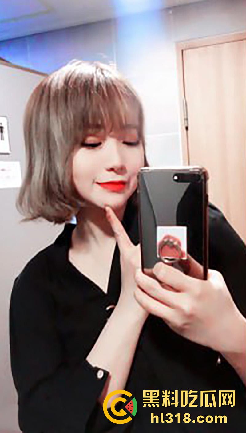 绿帽瓜友投稿，分享自己的大奶极品女友，还灌醉迷晕后给兄弟玩，这真是义父级的好兄弟啊！