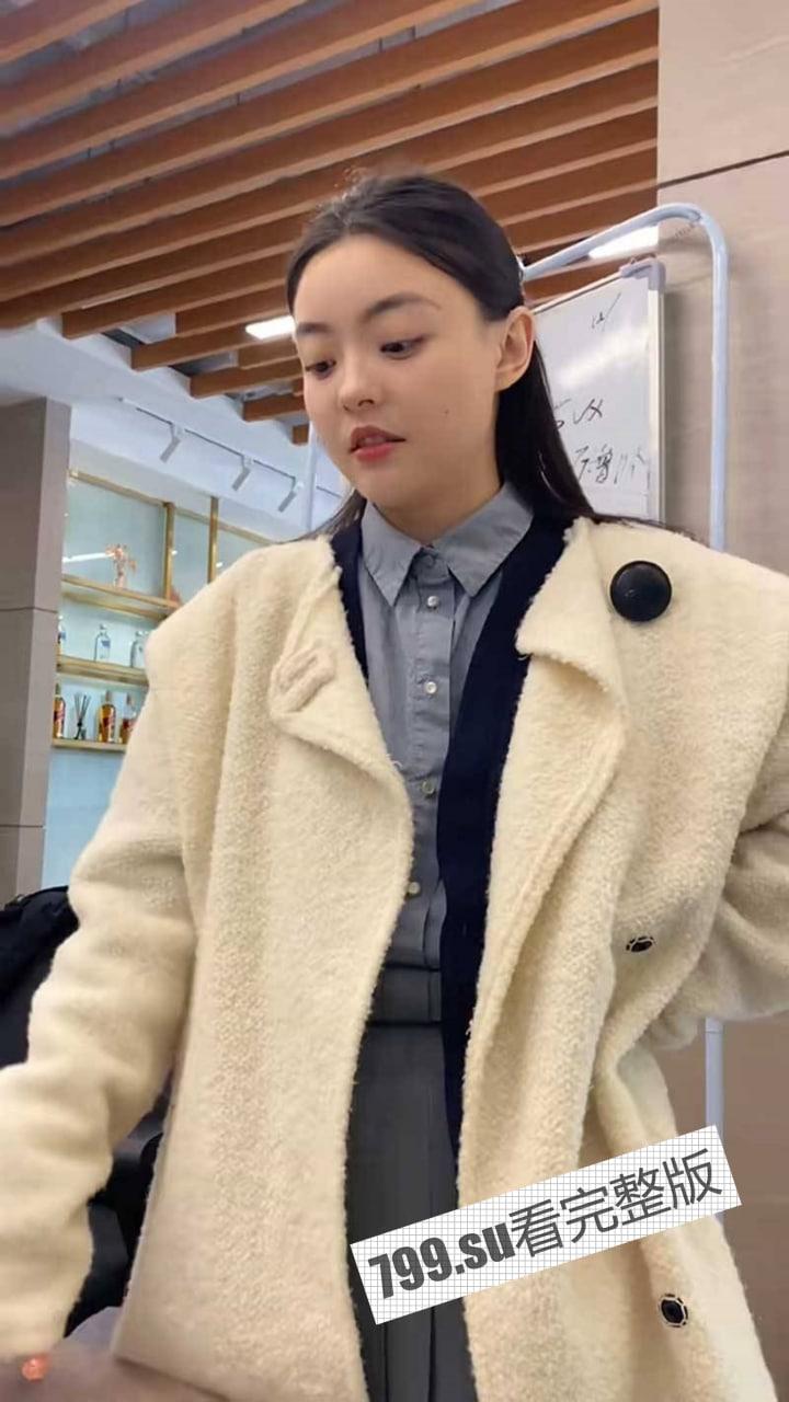 热瓜后续!陈飞宇床照门 8 分钟 女主被黑丝捆绑调教视频泄漏 疑似被绿帽老公出卖【8 分钟视频】