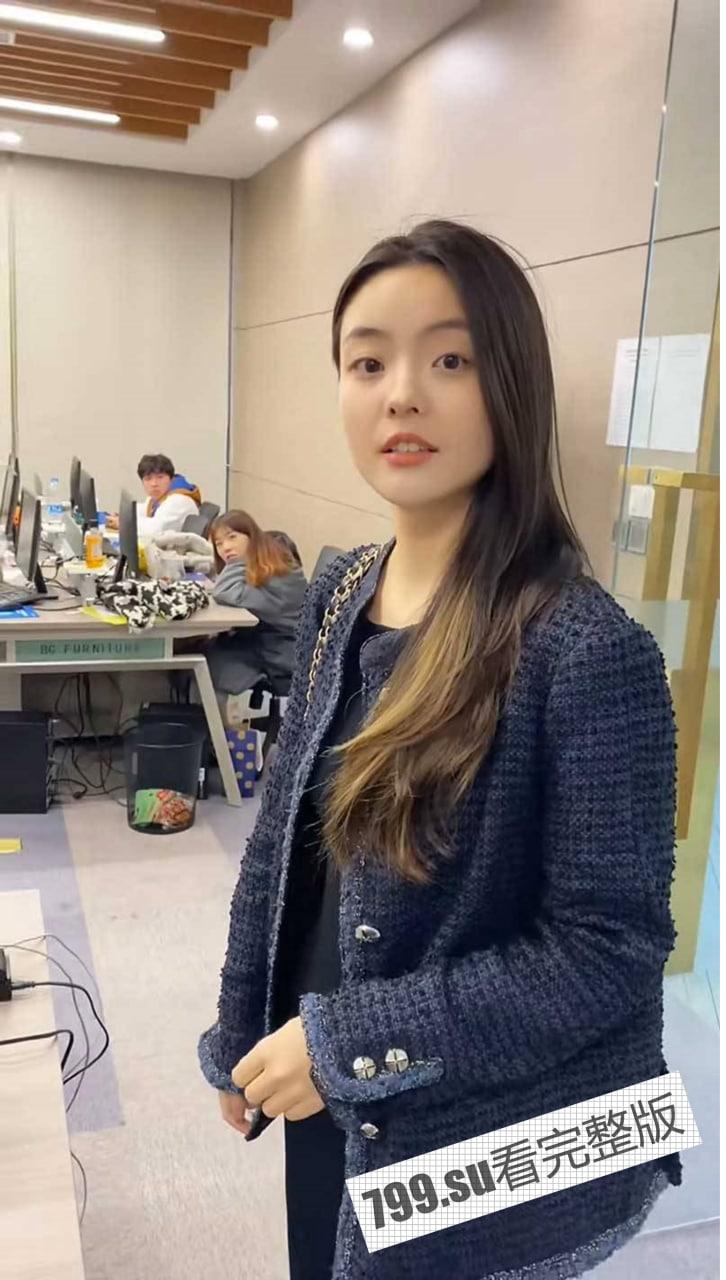 热瓜后续!陈飞宇床照门 8 分钟 女主被黑丝捆绑调教视频泄漏 疑似被绿帽老公出卖【8 分钟视频】