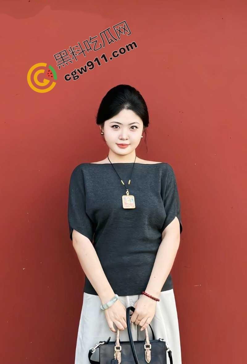 郑州气质美女【周仕琳】私拍泄密:露脸挨操,黑丝细腿,豪乳震撼,男友母狗玩法让人血脉贲张!