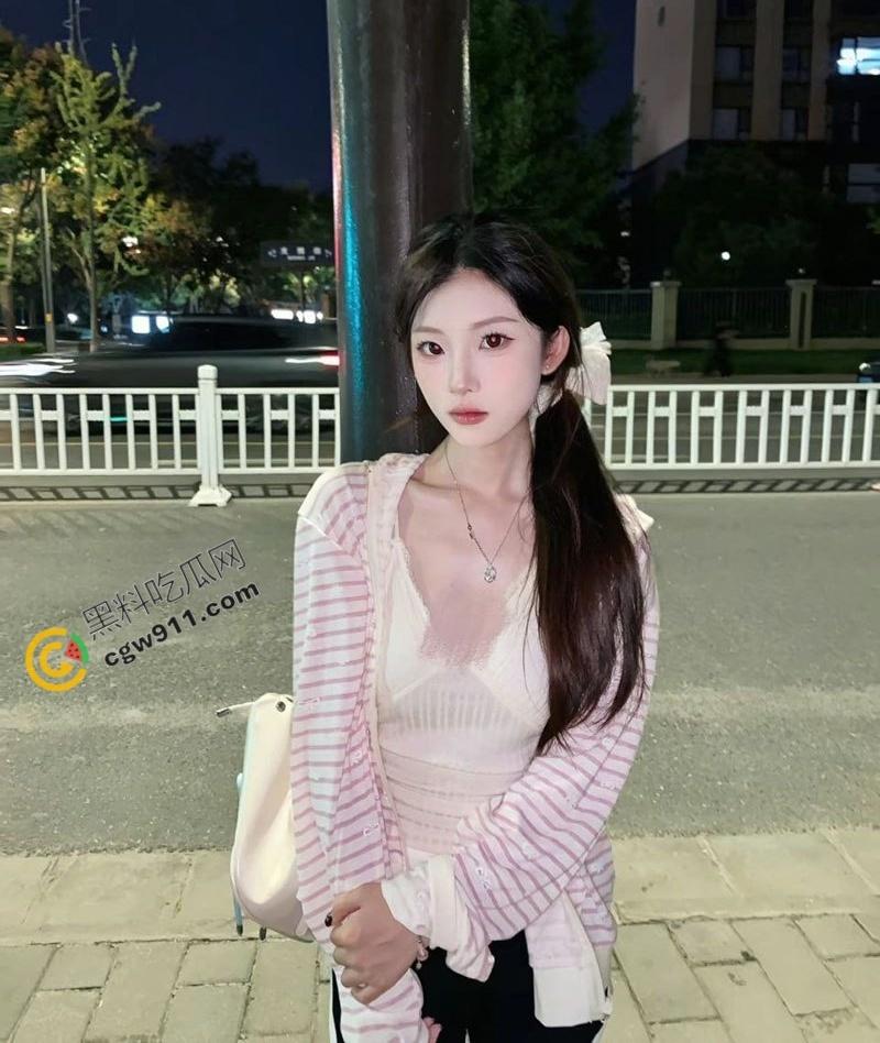 陕西科技职院【李娇】被男友滴蜡调教,后入爆操,白浆狂喷,热精满溢翘臀,淫贱至极!