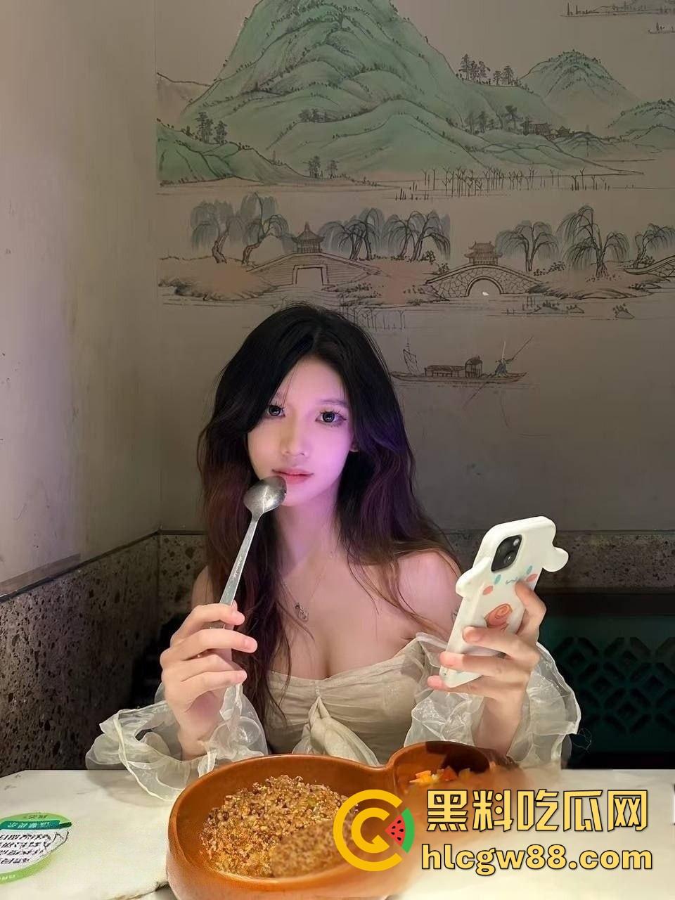 江苏工程职业技术学院大瓜，【柳涵瑗】口交视频泄密被有钱人包养，母狗反差婊吃鸡巴功夫一流