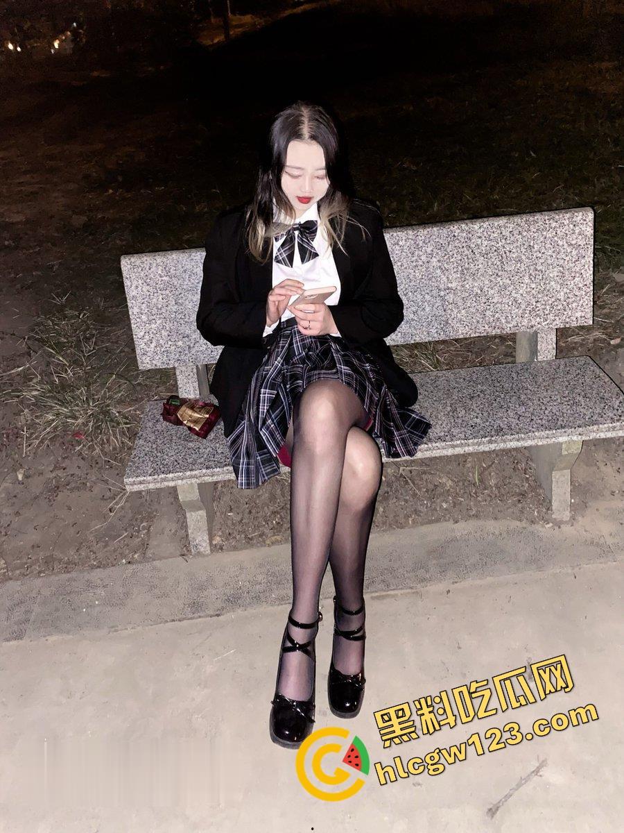 长沙『孙悦』结婚当天跟绿帽老公玩3P到天亮,婚纱白裙湿成奶油布丁,前男友肏完老公舔干!