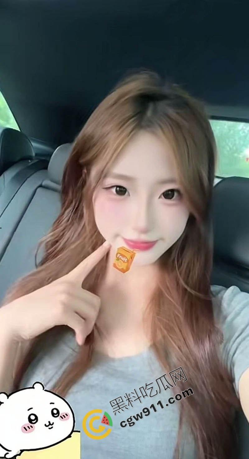 广西柳州大长腿美女【刘璐】成富二代胯下母狗!戴黑皮项圈深喉服侍,翘臀高撅撞击啪啪,狂野摆动高潮尖叫震天