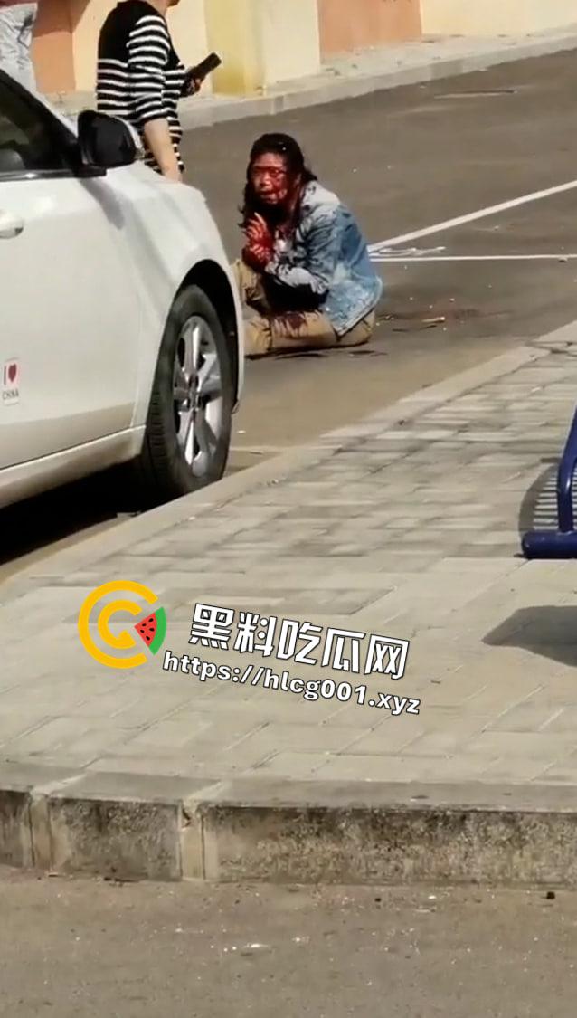 沈阳铁西区又出现砍人事件被砍的头部全身是血 画面血腥 这是多大的仇