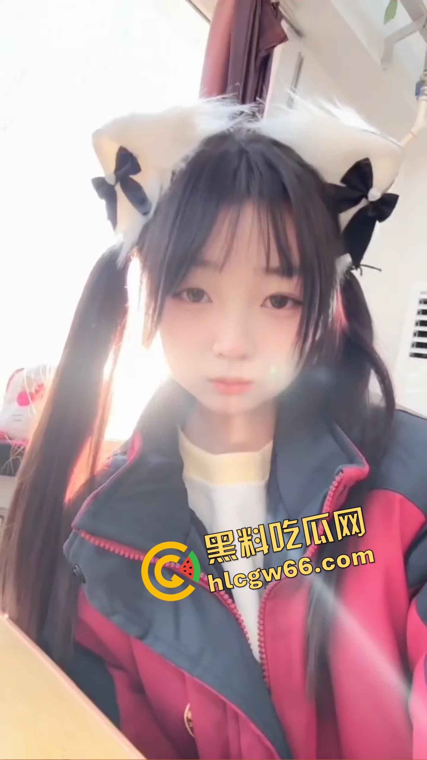 网调馒头奶反差婊【孙雪蕾】娇小骚货天天求操,线下实战给你主动开腿开逼开嗓子,操到她崩溃求饶!