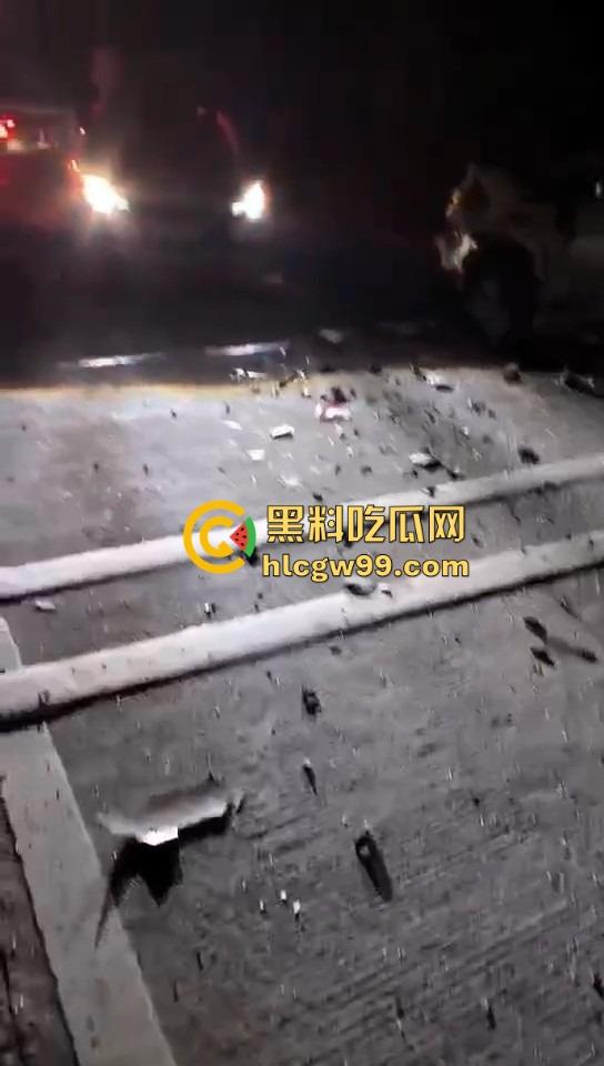 湛江雷州东里镇春节变丧场,士头路口惨烈车祸 ,家人还在吃席 ,这边已经送命了!