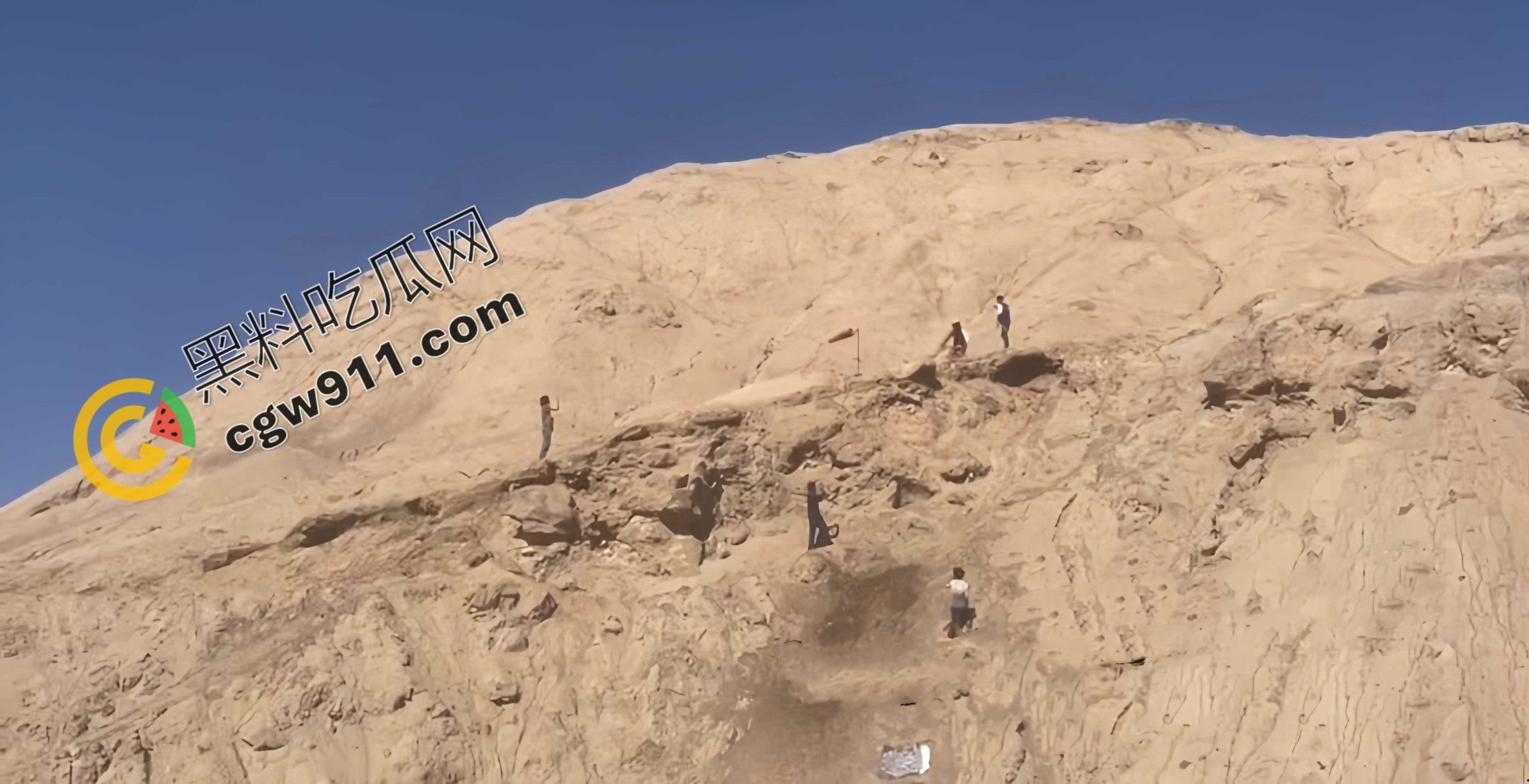 新疆吐鲁番:极限跳崖!山地速降的年轻爱好者壮烈10米跳崖,血染岩壁,英雄折翼