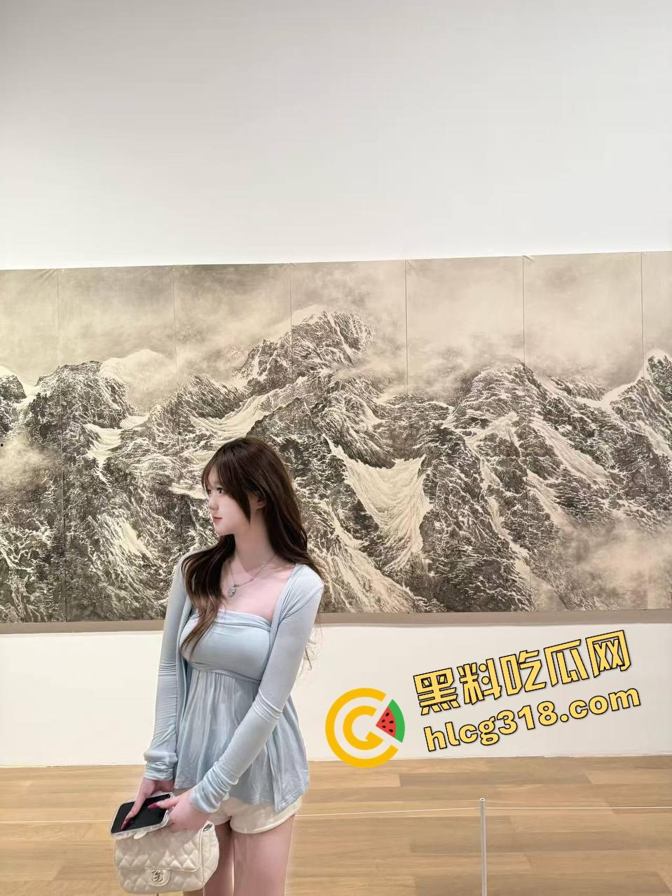 四个骚货互舔互抠开淫趴,四人舌吻湿成一片,鲍鱼对鲍鱼口水拉丝舔到崩溃,黏液四溅我选开胶!