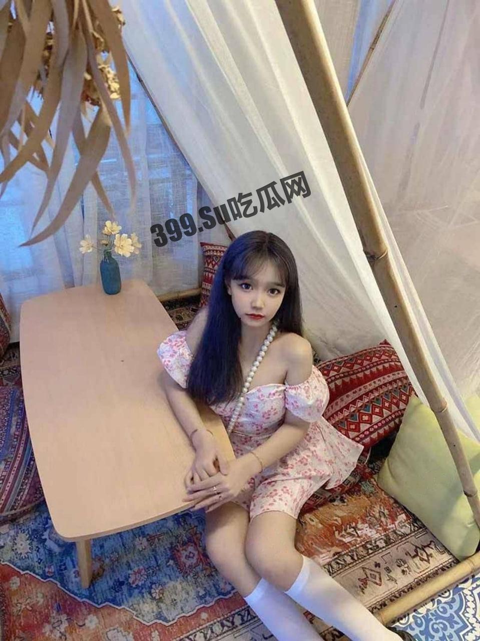 精品自拍！小情侣激情自拍视频流出 各种姿势爆操丰满小女友！