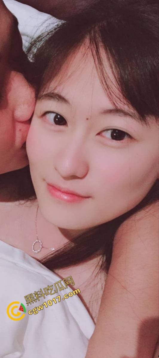 江苏徐州高颜嫩妹王安冬不雅视频曝光! 传统体位,无套狂插骚穴,喷精高潮,妥妥的反差母狗!