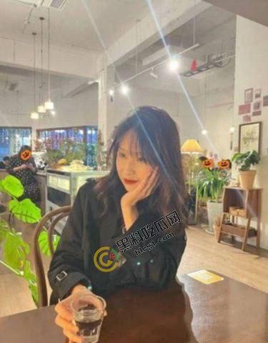 山西小少妇「李敏」私密生活曝光：人前贤良淑德，床上风情无极限，吃鸡吧如同吃饭