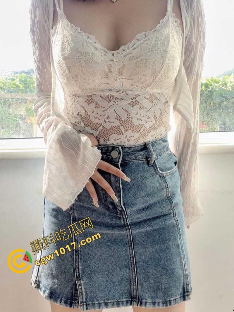 邯郸清纯少女【沈悦丽】不雅视频震惊四座!跪地口交,母狗骚态百出,微信自曝“公共母狗”,求更多男人轮流蹂躏!