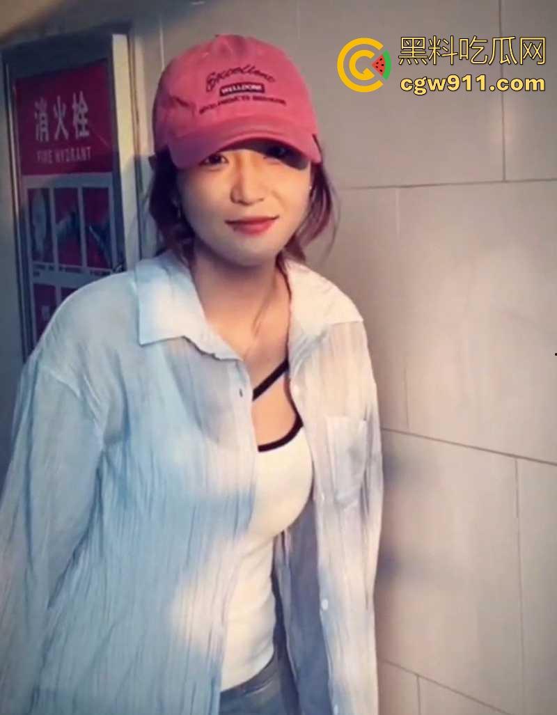 河北科技职院【李依然】颜值超美的女孩，玩的相当淫骚，揉捏大奶秀剃毛小穴，插肛塞自慰，淫水声细碎撩耳！