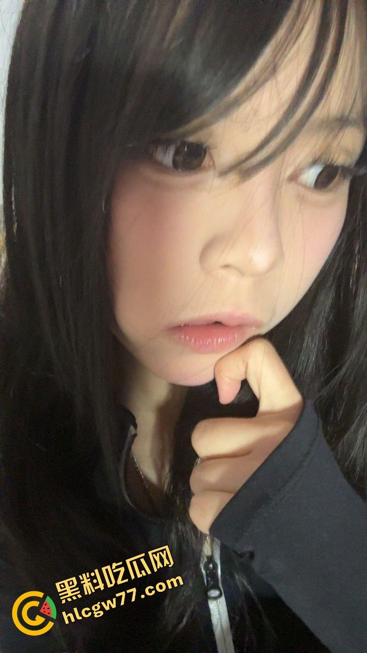 外表卡哇伊,内里母狗命,合肥女高『娜美』撅屁股掰嫩穴,被小哥操成奶子缩水狗,反差贼他妈顶!