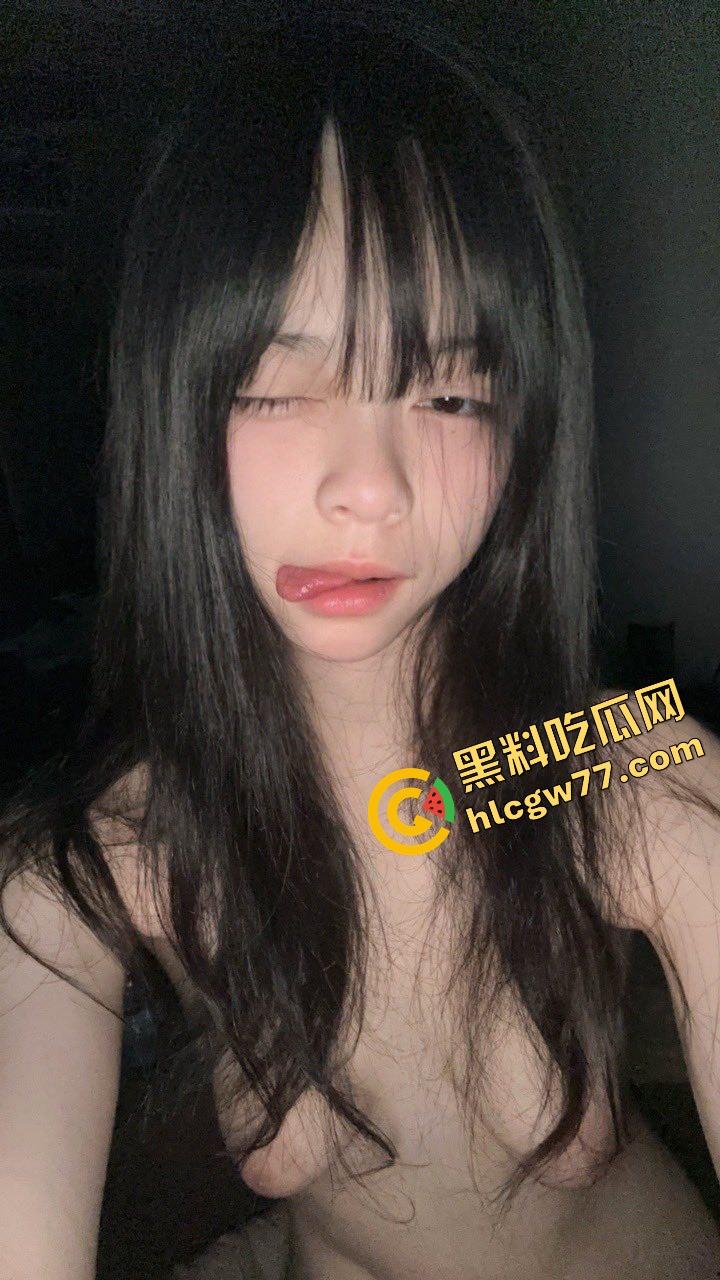 外表卡哇伊,内里母狗命,合肥女高『娜美』撅屁股掰嫩穴,被小哥操成奶子缩水狗,反差贼他妈顶!