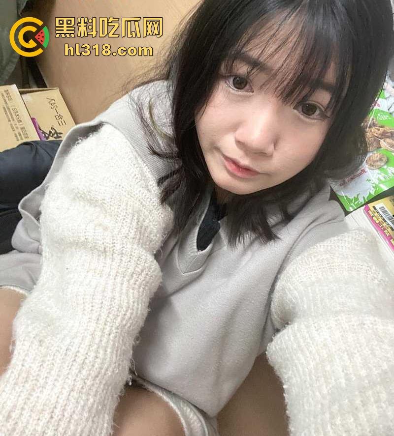 常州工商学院【黄文婧】可爱极品学生化身巨乳白虎小母狗，大胆揉奶自慰，哪知竟惨遭男友外流！