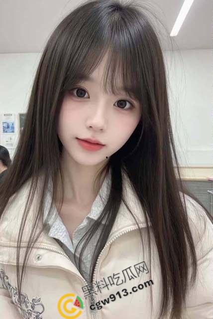 海角乱伦！妹妹的勾引，淫荡之夜：后入式的狂野与传教士式的温柔