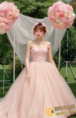 贵州双马尾嫩妹【姜苒茜】，为赚学费下海当福利姬，开档黑丝美乳骚舞诱惑，粉穴自慰娇喘动人 ！